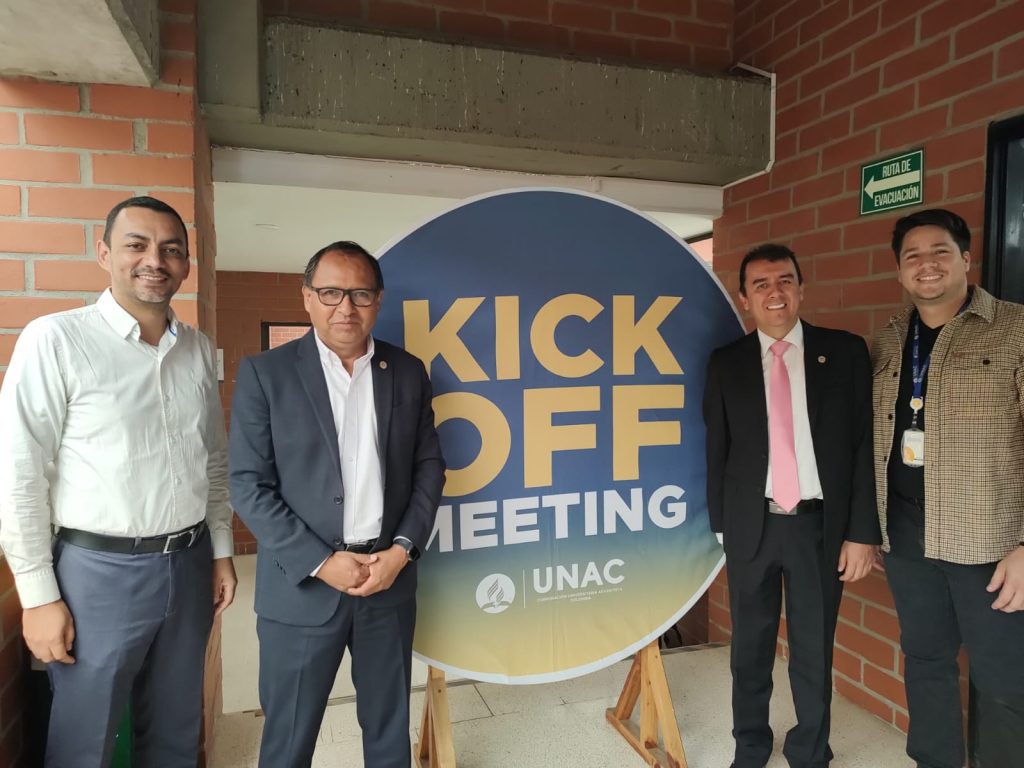 Administrativos de la UNAC que asistieron al kick off meeting