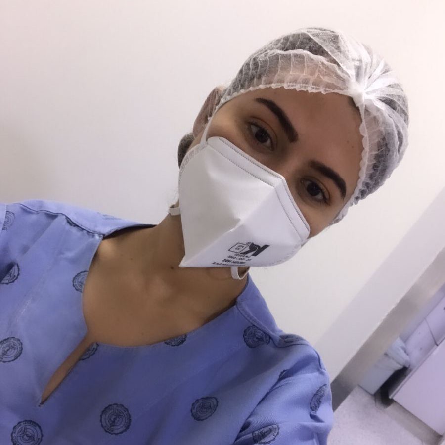 Ana Ortiz es egresada del programa de enfermería profesional de la UNAC