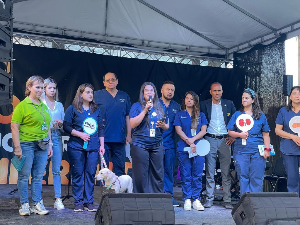 Representantes de los bancos de sangre presentes en el sábado joven Yo elijo ser diferente auspiciado en la UNAC