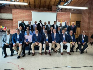 Todos los asistentes al evento del comite de investigacion biblica de la division interamericana en la UNAC